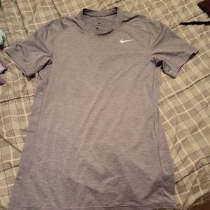 NWOT Men's Nike Drifit shirt